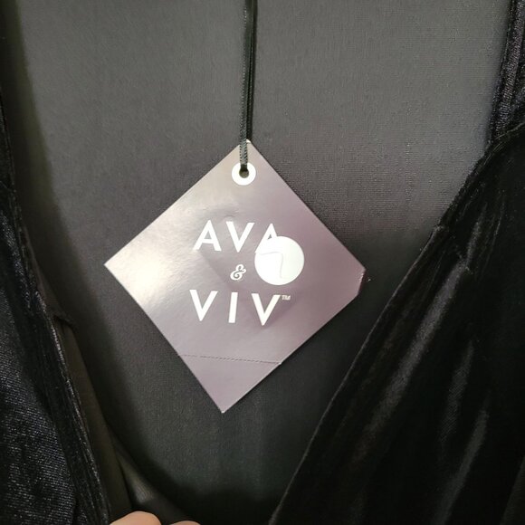 Ava & Viv Black Velvet Long Sleeve Dress With Rose Detail 1X - Picture 7 of 9